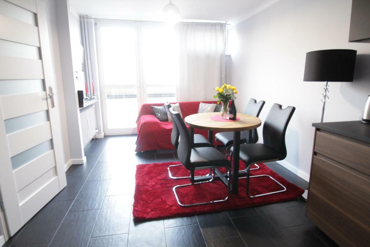 Fantastyczny Apartament Krolewska Warschau Buitenkant foto