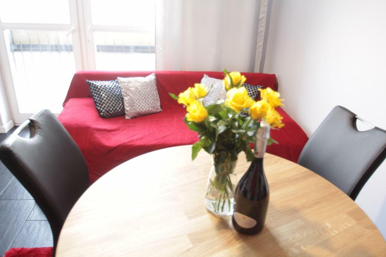 Fantastyczny Apartament Krolewska Warschau Buitenkant foto