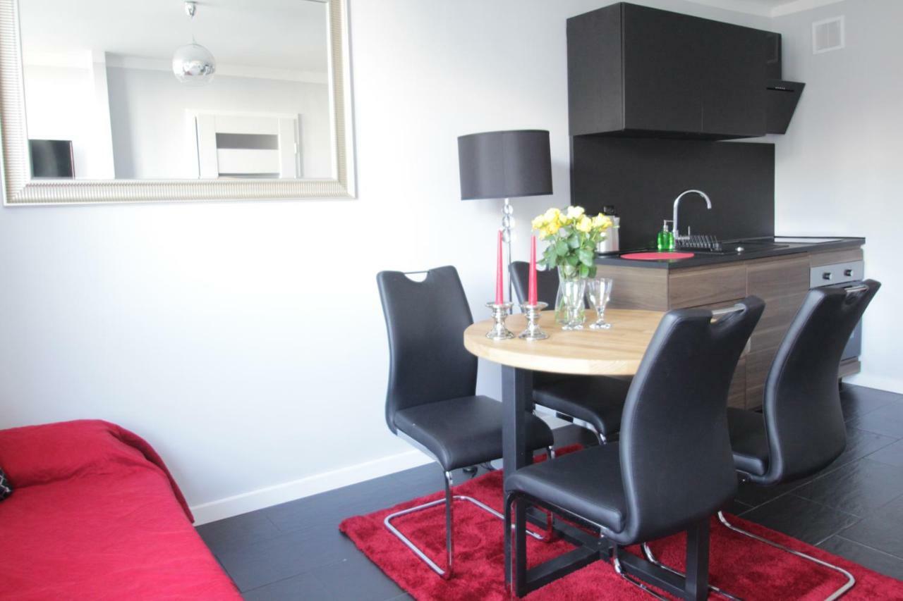 Fantastyczny Apartament Krolewska Warschau Buitenkant foto